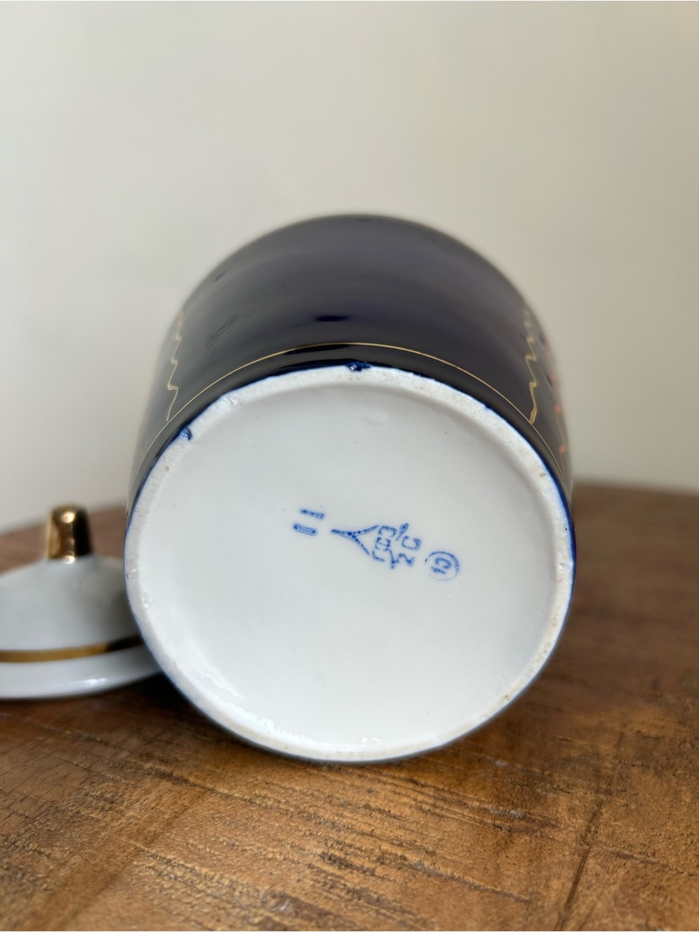 Art Deco Blue and White Porcelain Lidded Jar with Gold Trim - Picture 4 of 5